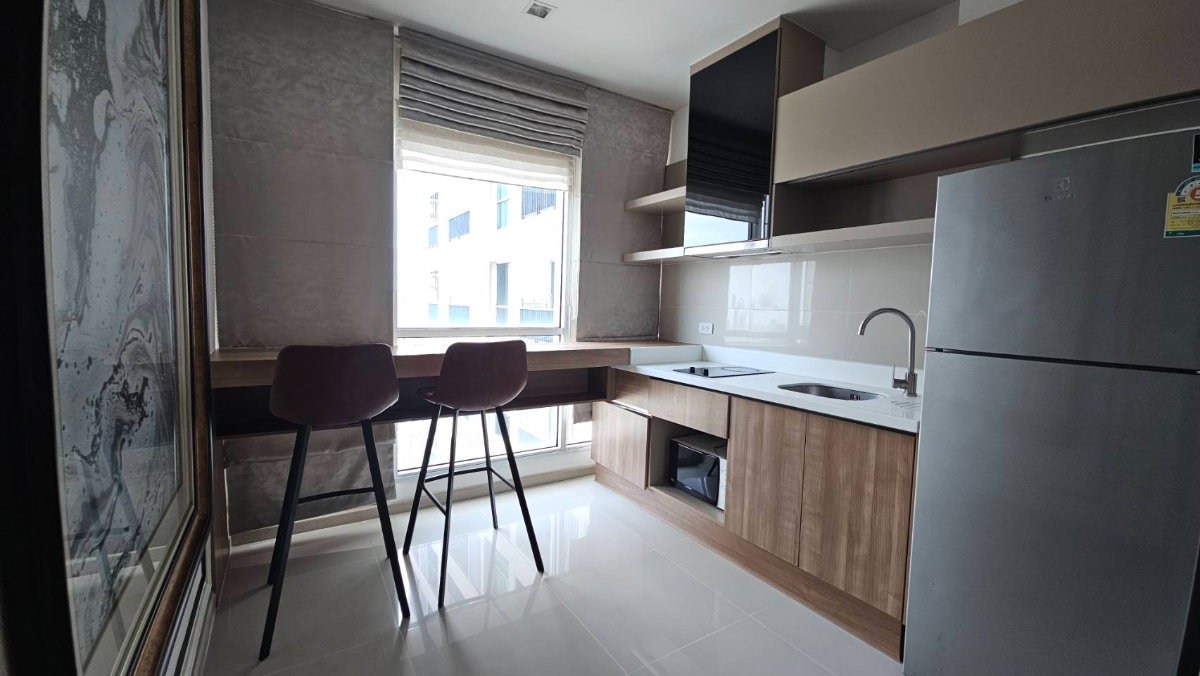 picture Rhythm Sathorn for Rent, BTS Taksin  45 sqm New Renovation/ River View - 4/10