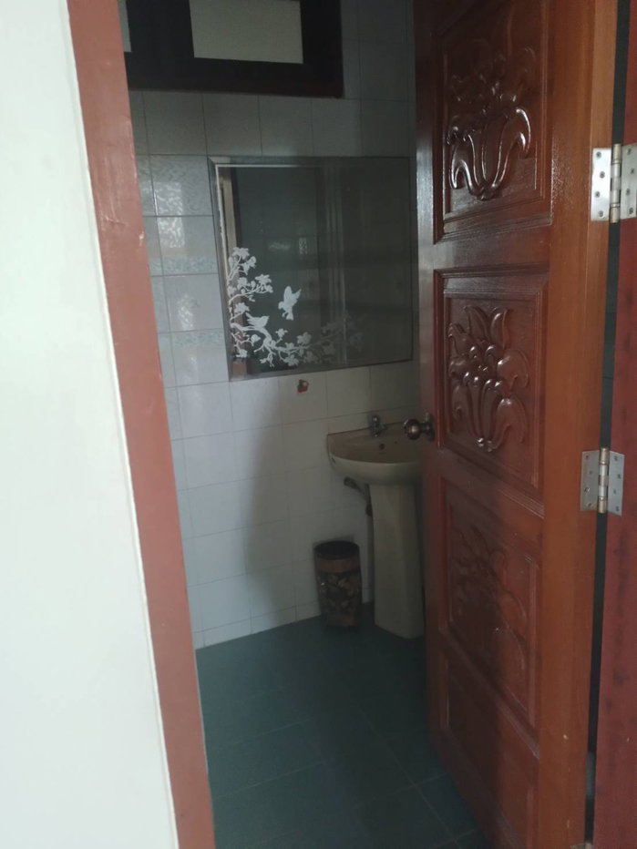 รูป บ้านเดี่ยวสองชั้น ในหมู่บ้านวงศ์อมาตย์วิลล่า ต.เนินพระอ.เมือง จังหวัดระยอง 205 ตารางวา - รูปที่ 12/18