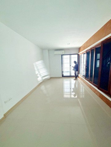 รูป Nirvana PORCH กรุงเทพกรีฑา ARLบ้านทับช้าง 1.6กม. ทาวน์เฮ้าส์ 3.5 ชั้น ให้เช่า 3นอน 4น้ำ - รูปที่ 4/8