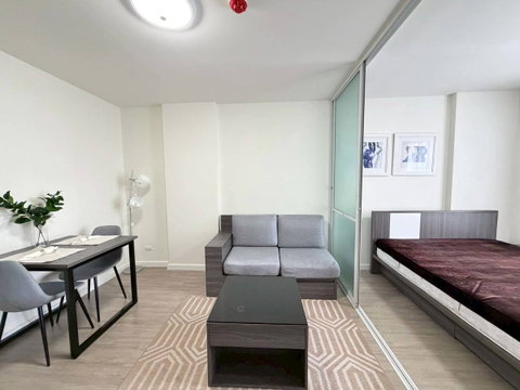 ดีคอนโด พิง ( D condo - ping by Sansiri ) ติดเซ็นทรัลเฟส วิวสระว่ายน้ำ ว่างพร้อมอยู่ 