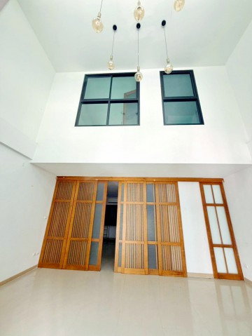 รูป Nirvana PORCH กรุงเทพกรีฑา ARLบ้านทับช้าง 1.6กม. ทาวน์เฮ้าส์ 3.5 ชั้น ให้เช่า 3นอน 4น้ำ - รูปที่ 2/8
