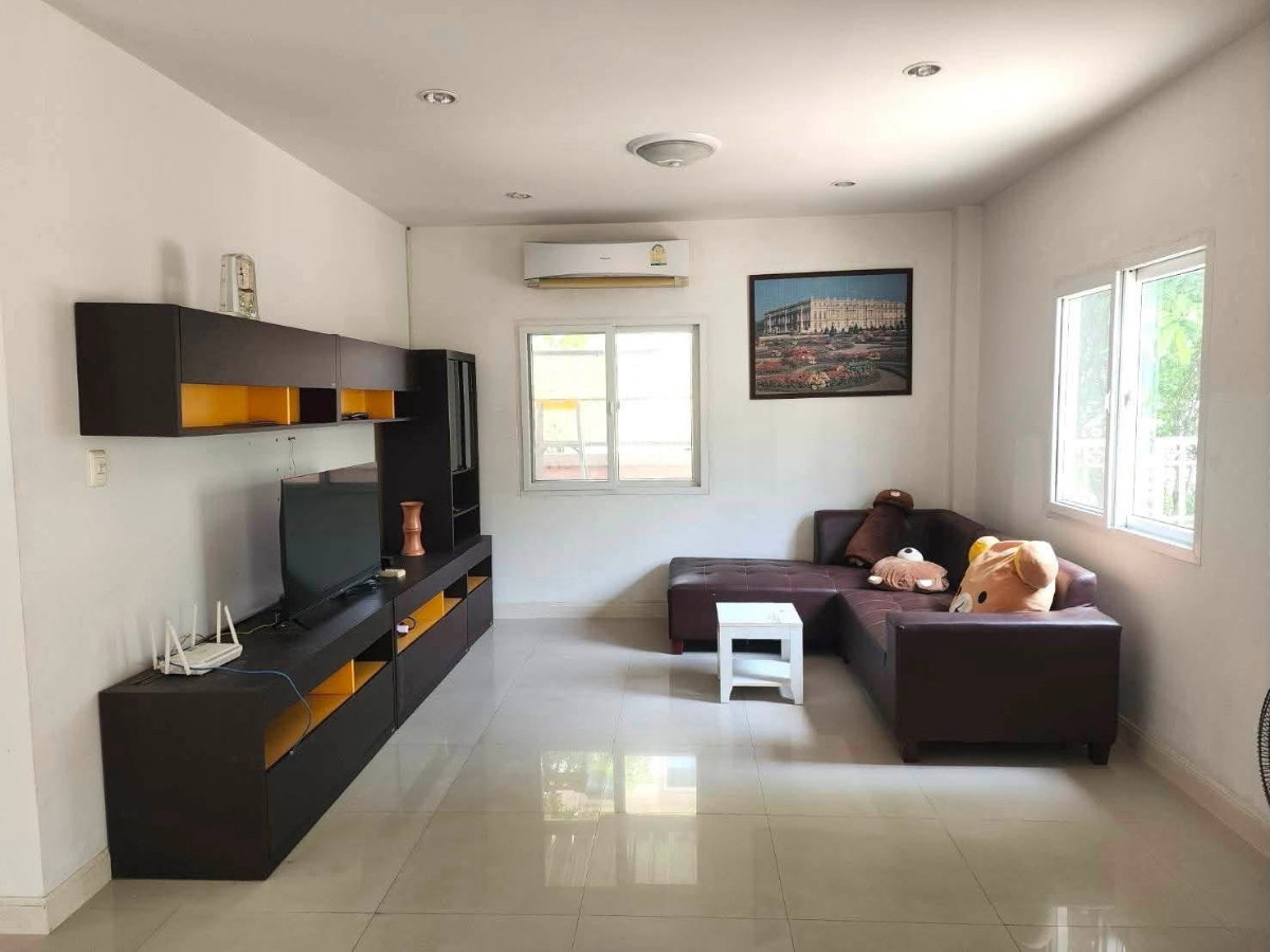 รูป 🏡✨ บ้านเดี่ยวให้เช่า โครงการบ้านฟ้าปิยรมณ์ เฟส 9 | ลำลูกกา คลอง 6 3 ห้องนอน 3 ห้องน้ำ พร้อมเข้าอยู่! บรรยากาศร่มรื่น เงียบสงบ เลี้ยงสัตว์ได้🐶🐱 - รูปที่ 5/6