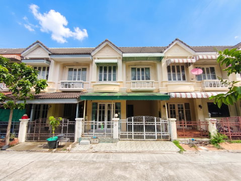 ขาย ทาวน์เฮ้าส์ หมู่บ้านบุศรินทร์ ประชาอุทิศ129 ใกล้ บิ๊กซี ประชาอุทิศ