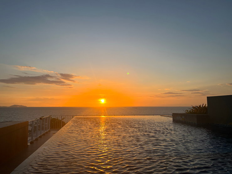 รูป ขาย BluX บางแสน วิวทะเล ( The BluX Condo, Sea view) - รูปที่ 1/15