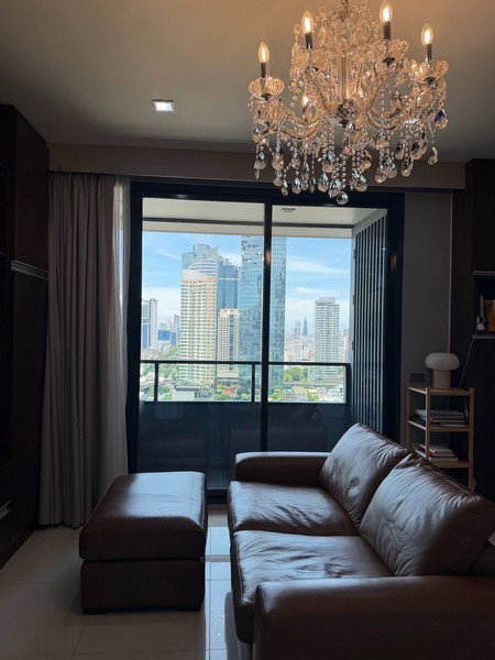 picture A046931 M Silom - 6/8