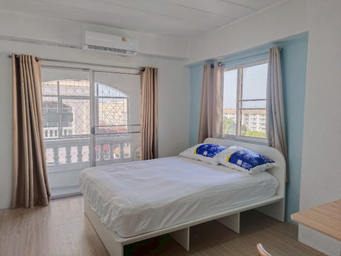 นิรันดร์เรซิเดนซ์ 3 ราม 2 ห้องสวย 3,800-4000 บาท ไฟหลวง