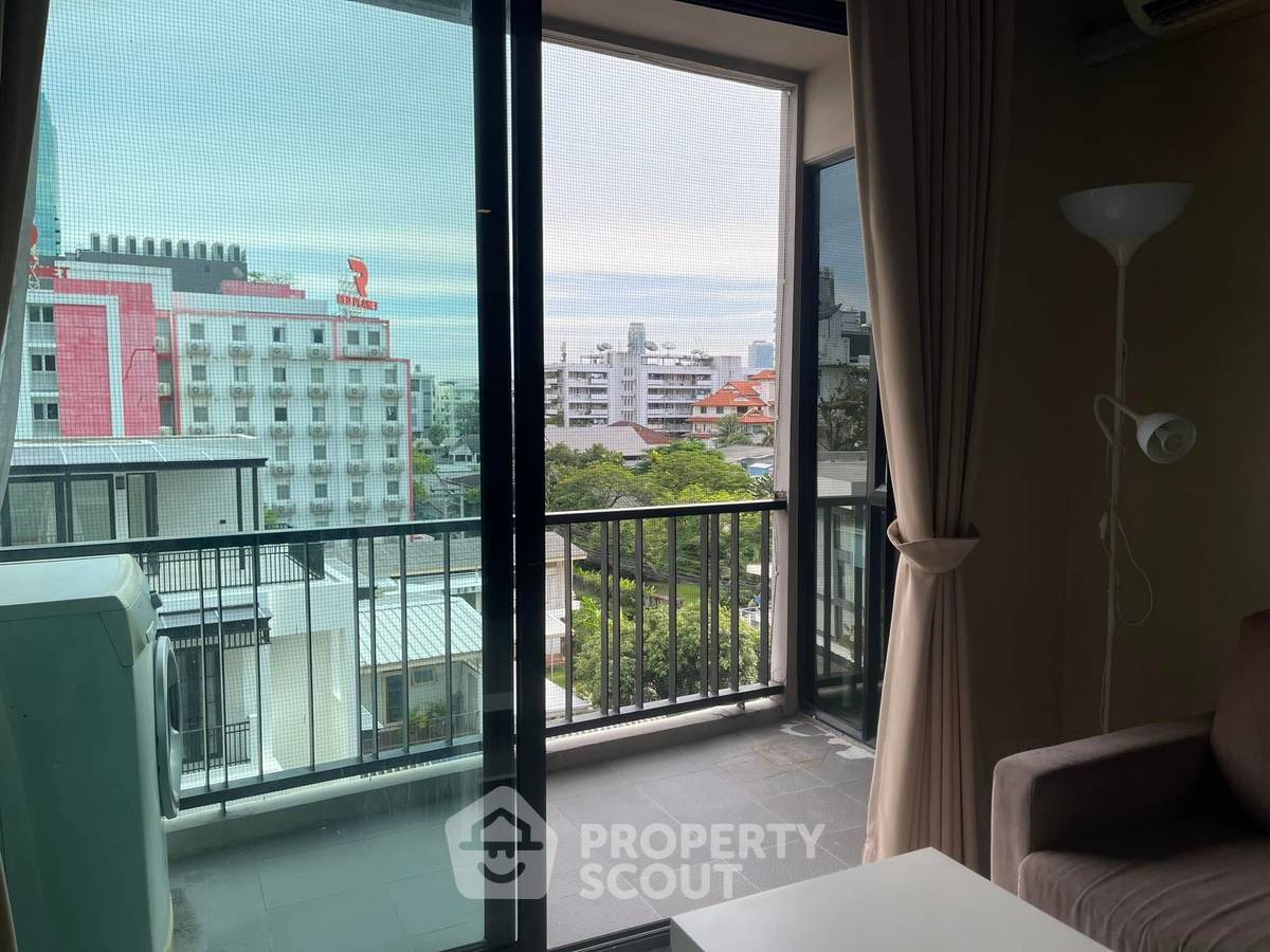 รูป ชั้น 6 1 ห้องนอน ขนาด 40 ตร.ม. คอนโด Le Cote Sukhumvit 14 ใกล้ BTS อโศก 100 ม. (ID 2021363) - รูปที่ 6/11