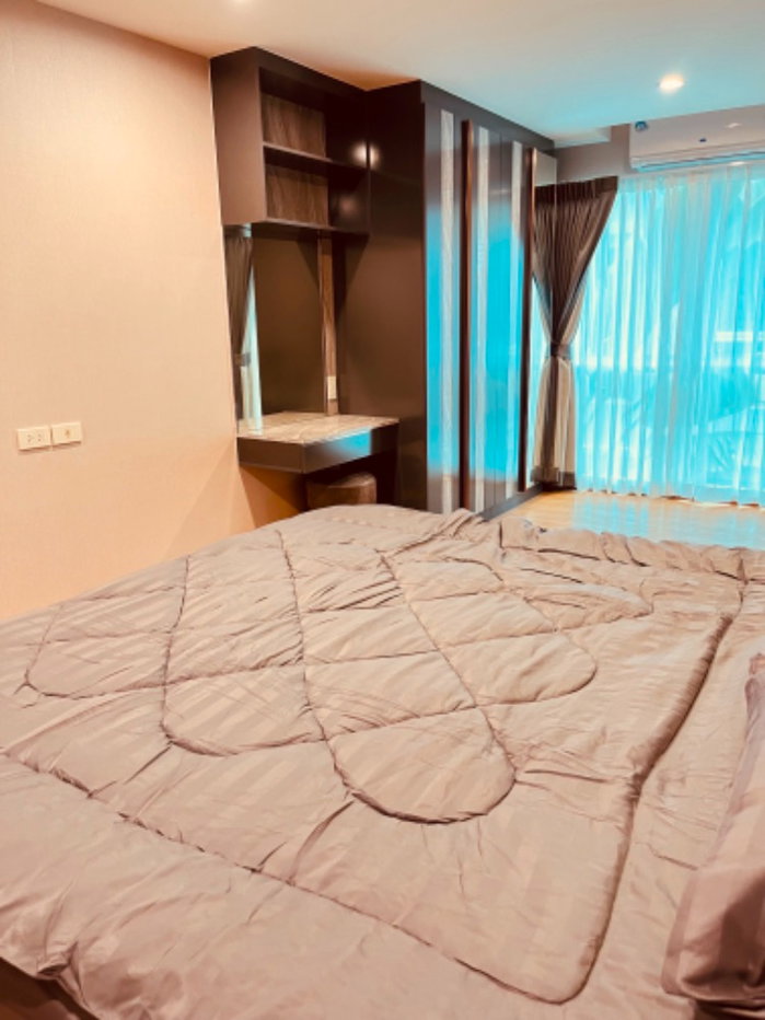 รูป 🔥 Le Cosi Ekkamai 28 ห้อง 2 Bedroom Plus 82 ตร.ม. ใจกลางเอกมัย เพียง 30,000 บาท/เดือน ✨ ห้องใหญ่ ทำเลสุขุมวิท 🏙️ - รูปที่ 2/11