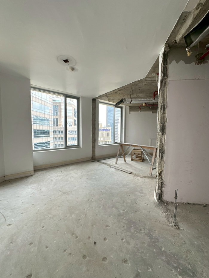 picture Sale Condo  All Season Mansion 4 bedroom, 316 sqm. bare shell - 15/20