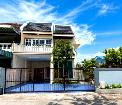 บ้านแฝด วิทยาลัยอาชีวศึกษาธนบุรี : บ้านแฝด 2 ชั้น หลังมุม ซอยจรัญสนิทวงศ์ 35 (แก้วเงินทอง 19)
