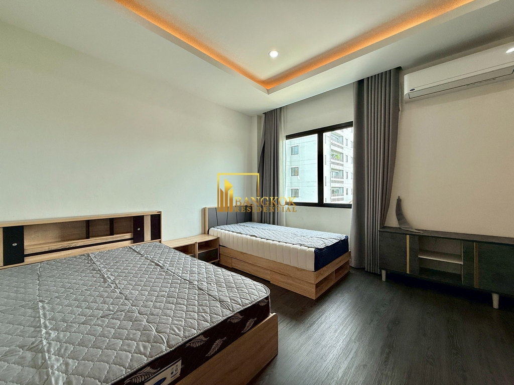 รูป Modern 4 Bedroom House in Ekkamai Area of Mid Sukhumvit - BR28061SH - รูปที่ 26/43