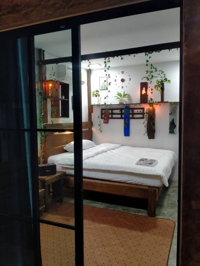 รูป 🏡 ขายด่วน! บ้านสร้างใหม่สไตล์โฮมสเตย์รีสอร์ท 2 หลังในพื้นที่เดียว ทำเลทอง อ.หางดง! T.063-6649056 - รูปที่ 19/34