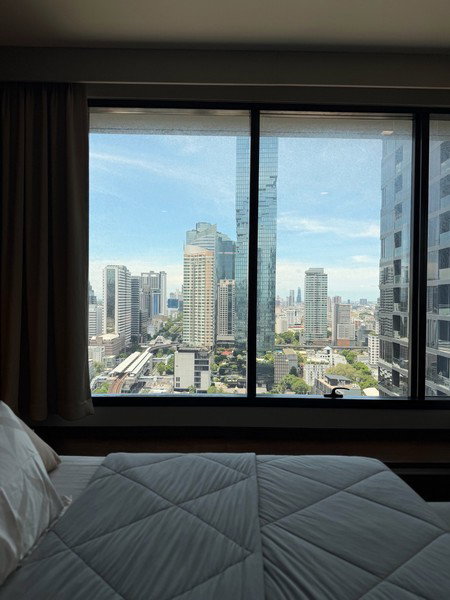 picture A046931 M Silom - 3/8