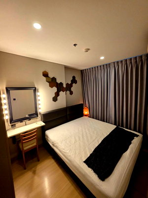 Condos for rent : Lumpini Suite Phetchaburi - Makkasan: Beautiful poolside balcony with direct access to communal areas including fitness  sauna.  15,000 baht! 