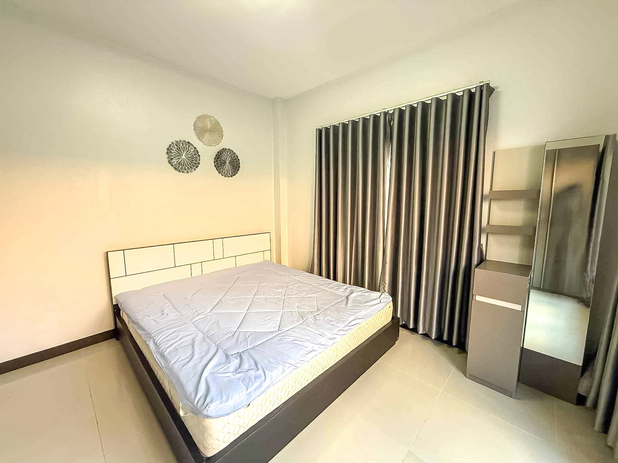 picture House for Sale Huay Yai Pattaya East Semi Detached House - 5/9