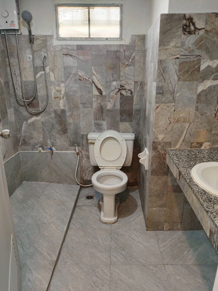 รูป นิรันดร์เรซิเดนซ์ 3 ราม 2 ห้องสวย 3,800-4000 บาท ไฟหลวง - รูปที่ 5/7