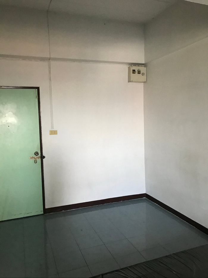 picture Grand Palace condominium Ramkamhang 65 for sale by owner - 1/3