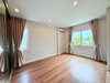 listing thumbnail image 32