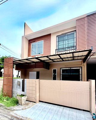 เช่าทาวน์โฮม ม.ศรีปทุม : 🏡✨ ให้เช่าทาวน์โฮม 2 ชั้น (หลังมุม) — อารียา The Colors ลาดปลาเค้า บ้านรีโนเวทใหม่ ทำเลดี ใกล้เกษตร–นวมินทร์ / รามอินทรา