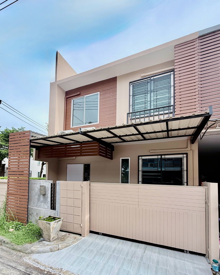 รูป 🏡✨ ให้เช่าทาวน์โฮม 2 ชั้น (หลังมุม) — อารียา The Colors ลาดปลาเค้า บ้านรีโนเวทใหม่ ทำเลดี ใกล้เกษตร–นวมินทร์ / รามอินทรา - รูปที่ 1/16