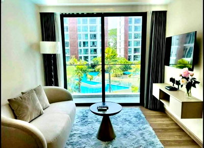 Condos for rent : Condo for rent: The One Chiangmai, pool view room. 36 sq.m., 3rd floor, Building B.