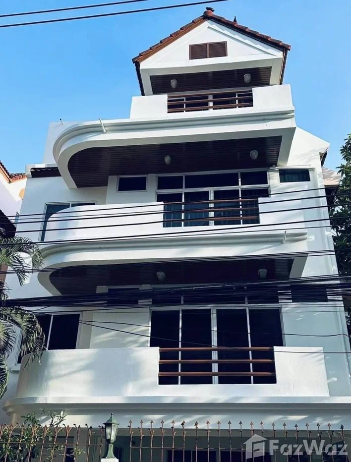 picture 5 Bedroom House for rent in Khlong Toei Nuea, Bangkok  6577013 - 18/19