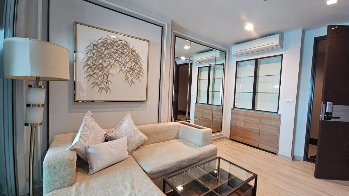 picture Rhythm Sathorn for Rent, BTS Taksin  45 sqm New Renovation/ River View - 3/10