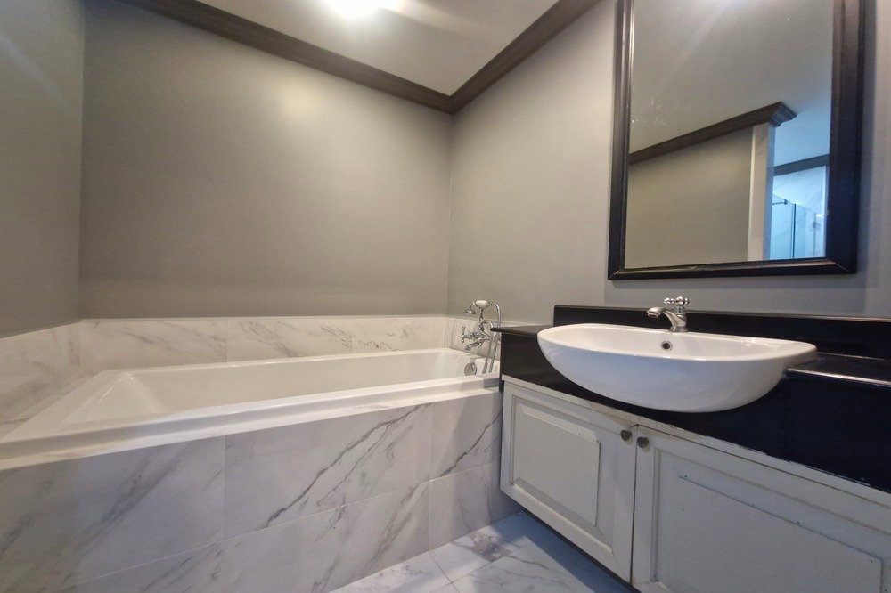 picture 🔥 For Rent !! 🔥 The Reserve Kasemsan 3, 2 bedroom, 1 bathroom, pool view !! Code C20250600082 furnished, ready to move in 📣📣 - 7/8