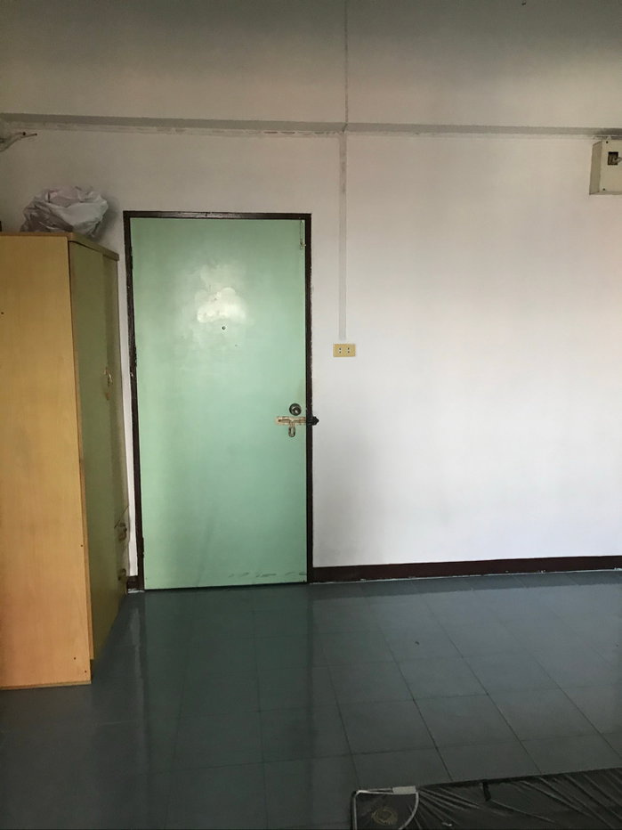 picture Grand Palace condominium Ramkamhang 65 for sale by owner - 2/3