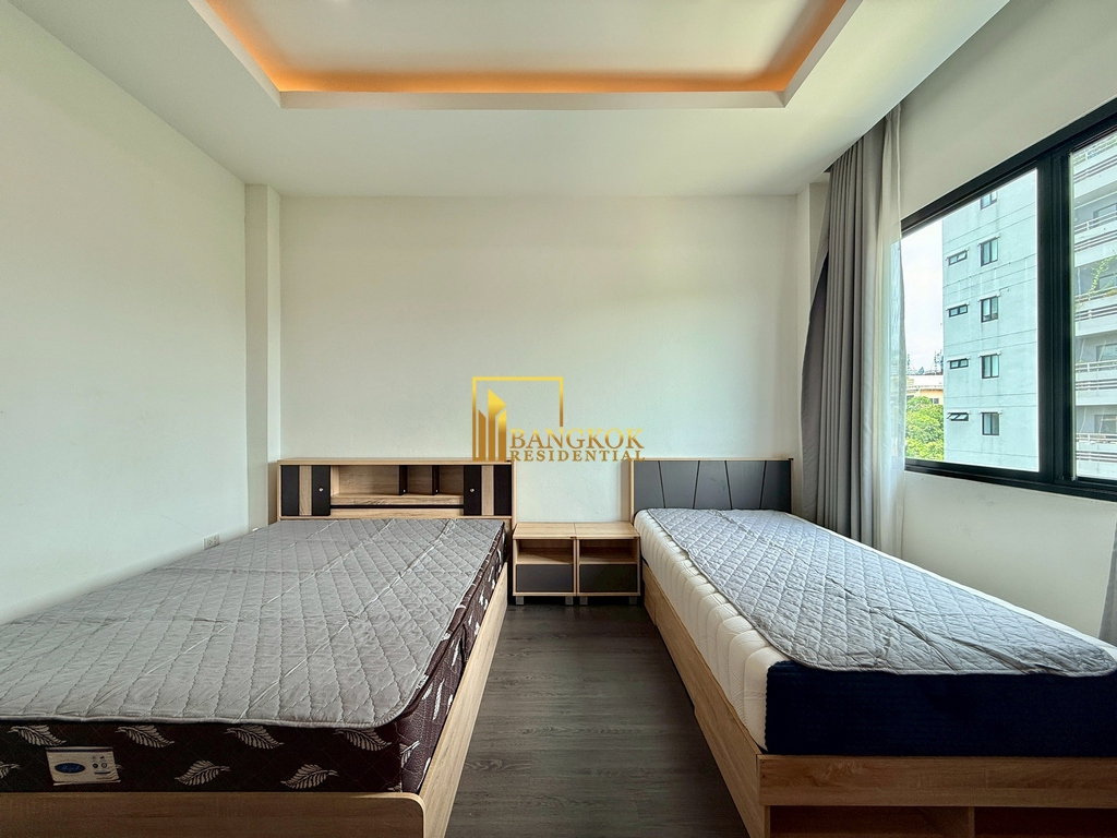 รูป Modern 4 Bedroom House in Ekkamai Area of Mid Sukhumvit - BR28061SH - รูปที่ 27/43
