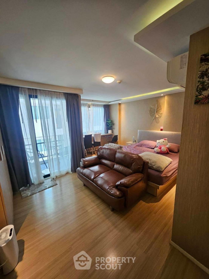 picture 1-BR 30 Sqm Estanan Condo Pattaya in Phratamnak, 6th-Floor (ID 3080311) - 10/10