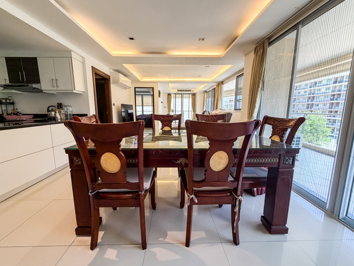 รูป Hyde Park Residence 1 Pattaya 2BR Condo for Sale Spacious Unit - รูปที่ 3/17