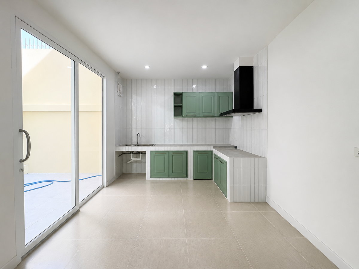 รูป ขายบ้านหรูรีโนเวตใหม่ เย็นอากาศ สาทร | Yenakart Residence | 450 ตร.ม. ใกล้ One Bangkok - รูปที่ 8/46
