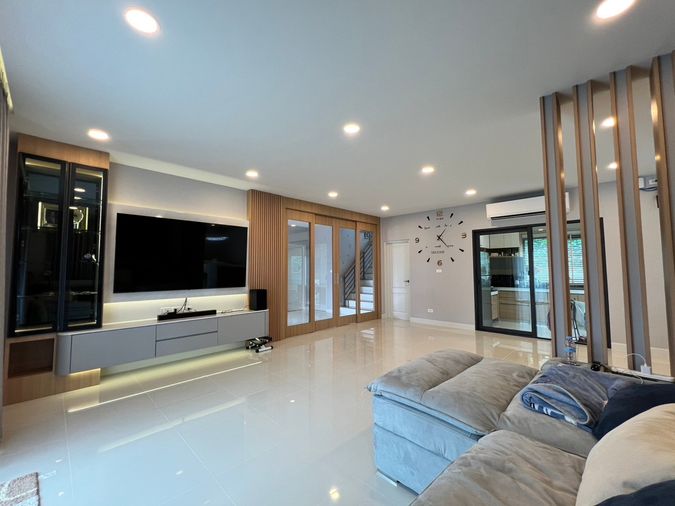 5-bed house for rent, 380 sqm, 124 sq wah, CENTRO THAWIWATTHANA