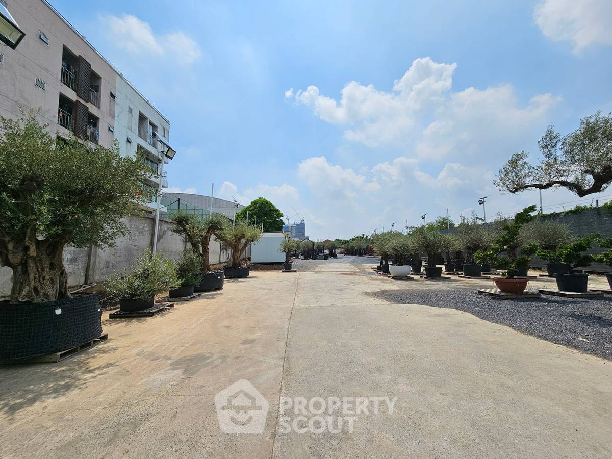รูป ที่ดินให้เช่า ใน นวลจันทร์ เขต คันนายาว กรุงเทพ 🌿 (ID 3076023) - รูปที่ 3/7