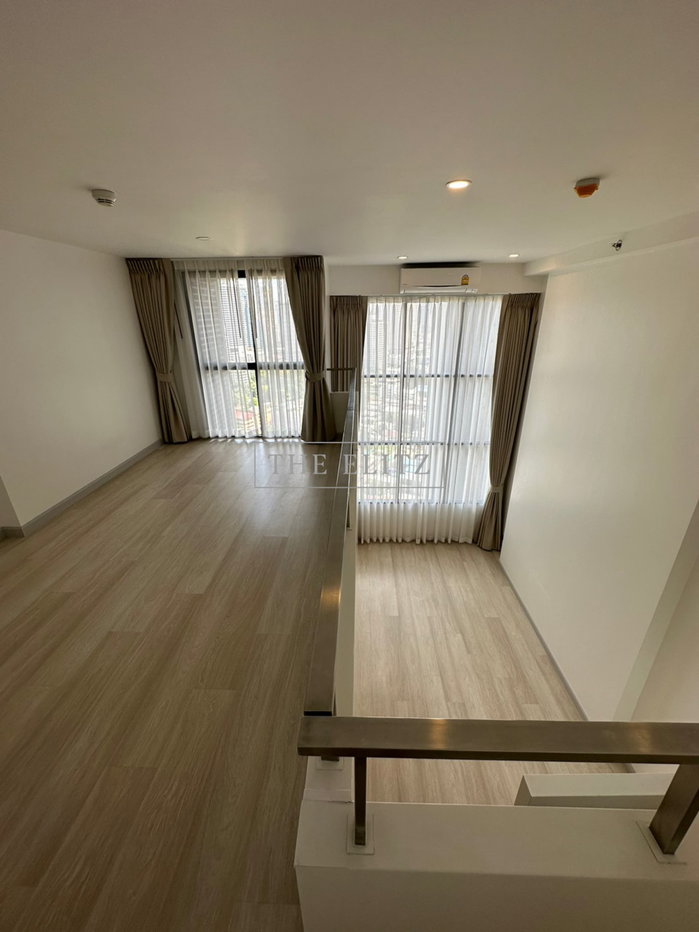 รูป ✨ Prime Sathorn Location! Exquisite High-Rise Unit with Premium Sky-High Amenities and Ultimate City Vibe ✨ - รูปที่ 3/23