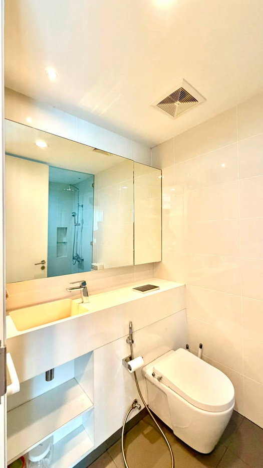 picture For Rent : Siamese Surawong Condo near BTS MRT at Line : @homefinder - 10/11
