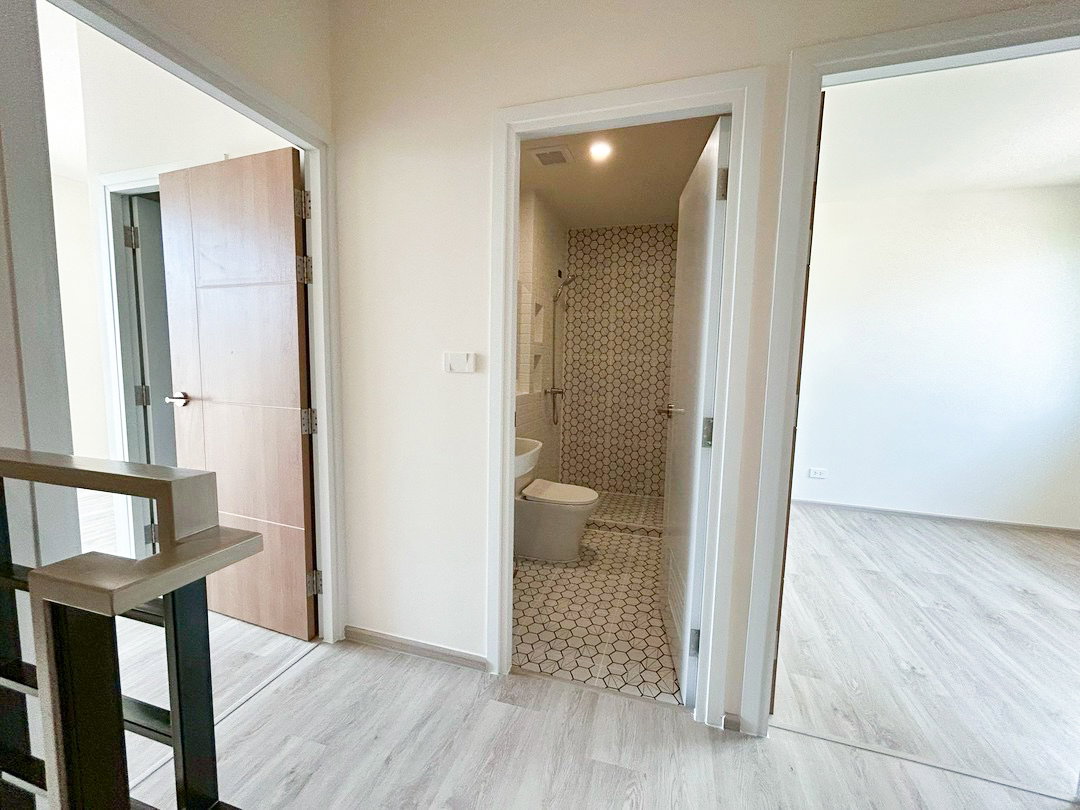 รูป ✅ บ้านทาวน์โฮมมีรถตู้รับส่งบีทีเอสบางนา 3.5 ชั้น 4 🛌 3 🛁 ส่วนกลาง สระว่ายน้ำ ฟิตเนส เทนนิส สนามบาส เฟอร์ครบในราคาเพียง 🔥 27,000฿🔥 เท่านั้น!! - รูปที่ 14/20