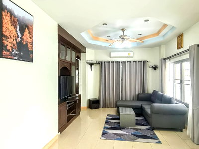 เช่าบ้านเดี่ยว ชลบุรี : House for Rent Nong Pla Lai East Pattaya 3 Bedroom Corner