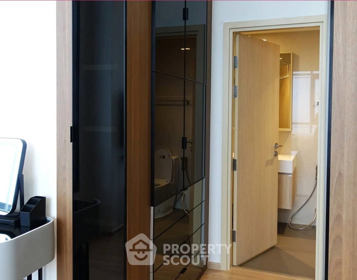 picture 2-BR Condo At Maru Ekkamai 2, 29th Floor, Near BTS Ekkamai (ID 3080402) - 19/22