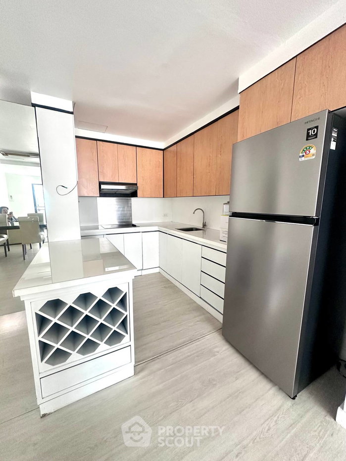 picture Pet-Friendly 2-BR Condo At The Royal Place 2, 200m to BTS Ratchadamri 📍 (ID 3080464) - 7/19