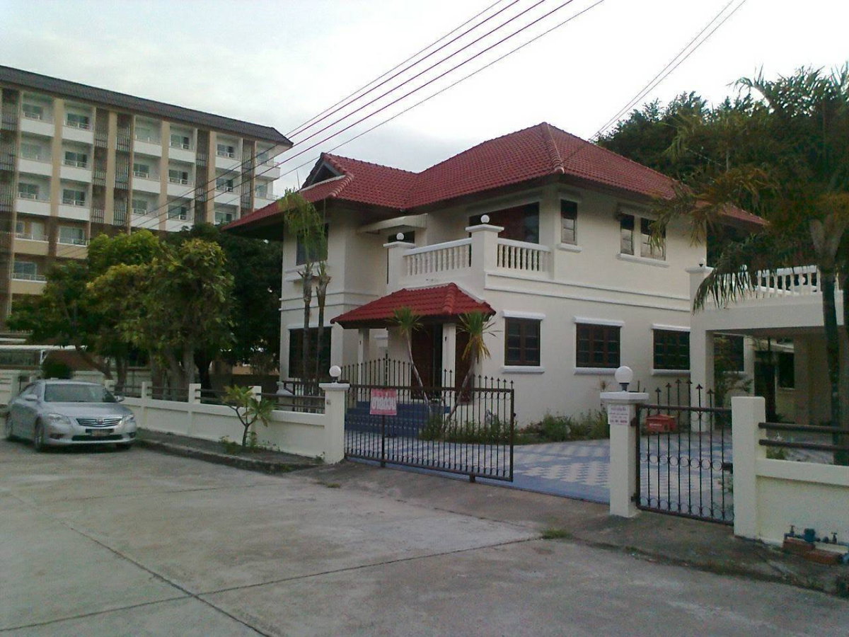 รูป บ้านเดี่ยวสองชั้น ในหมู่บ้านวงศ์อมาตย์วิลล่า ต.เนินพระอ.เมือง จังหวัดระยอง 205 ตารางวา - รูปที่ 3/18