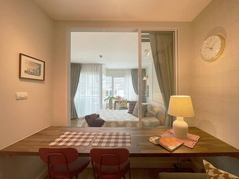Surawong City Resort | Newly renovated in Muji style | Near Samyan MRT & Chulalongkorn University | Only 20,000 THB/month