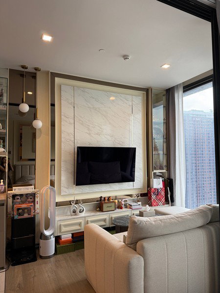 picture A047437 The Crest Park Residences - 1/6