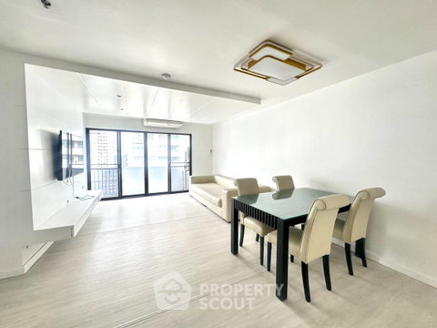 Pet-Friendly 2-BR Condo At The Royal Place 2, 200m to BTS Ratchadamri 📍 (ID 3080464)