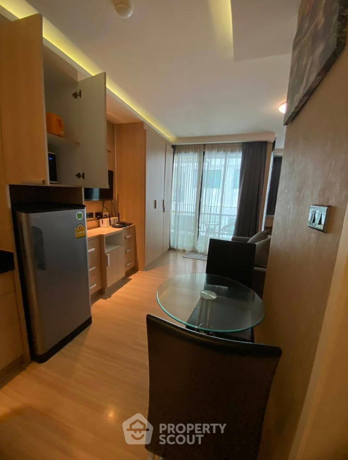 picture 1-BR 30 Sqm Estanan Condo Pattaya in Phratamnak, 6th-Floor (ID 3080311) - 9/10