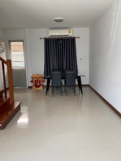 picture For rent house available good location - 2/12