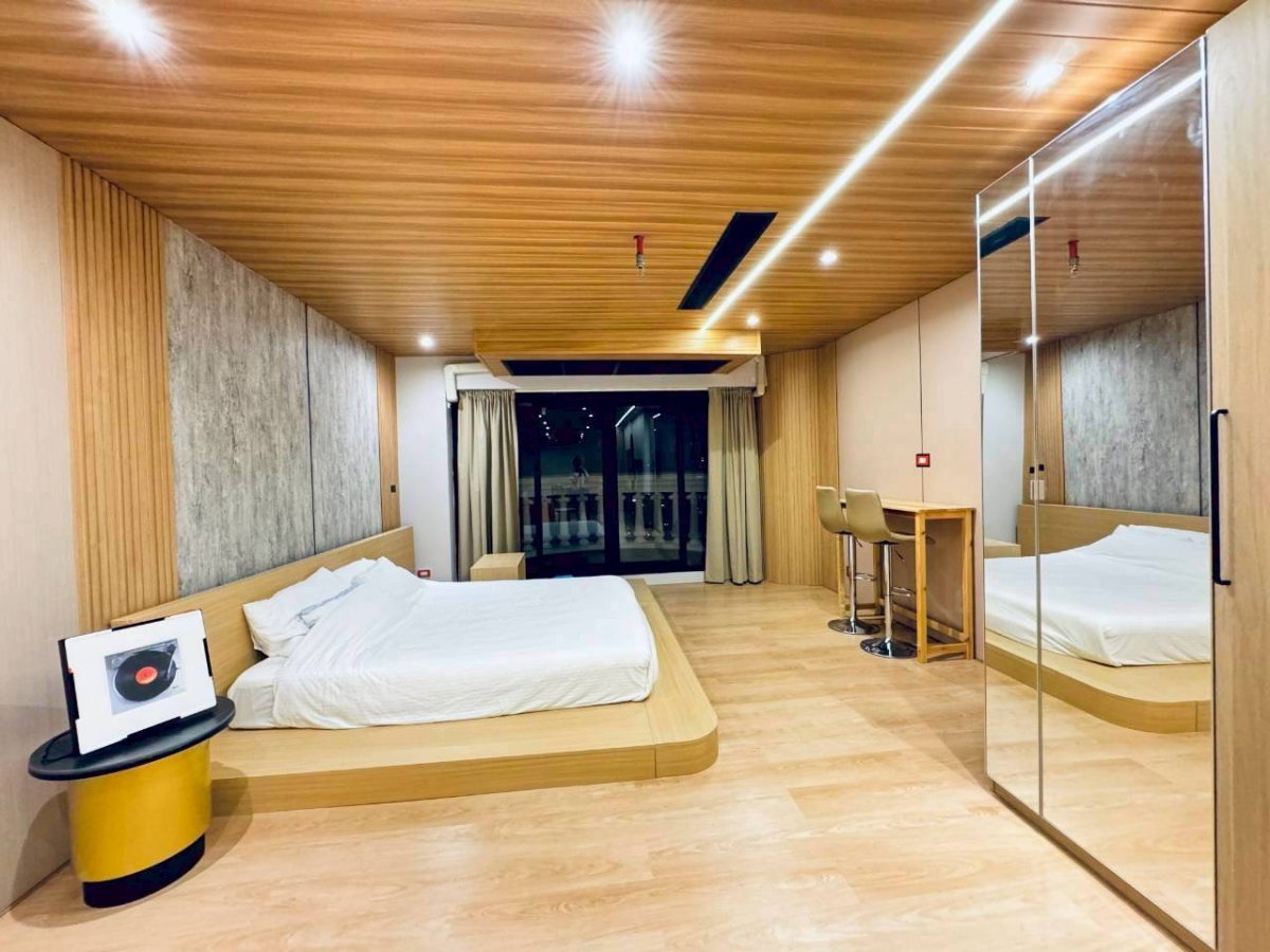 picture Luxury condominium unit for sale, Lebua at State Tower (Lebua at State Tower), Chao Phraya River view. Ready to move in (CD6917)  - 1/12
