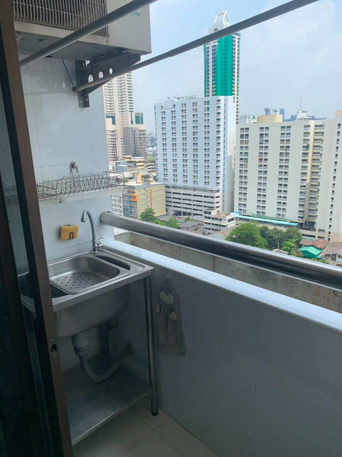 รูป Pratunam Prestige【𝐒𝐄𝐋𝐋】🔥โปร่ง โล่ง ด้วยหน้าต่างบานใหญ่ รับแสงเต็มห้อง🔥 ติดต่อไลน์ไอดี: @hacondo - รูปที่ 3/5