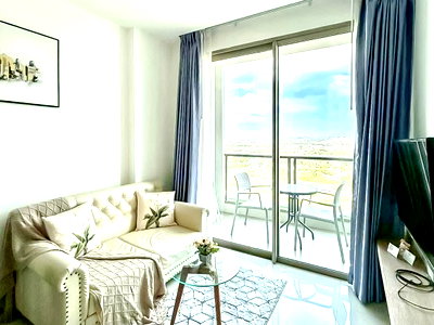 Condos for sale : The Riviera Jomtien Condo for Sale 1 Bedroom City View